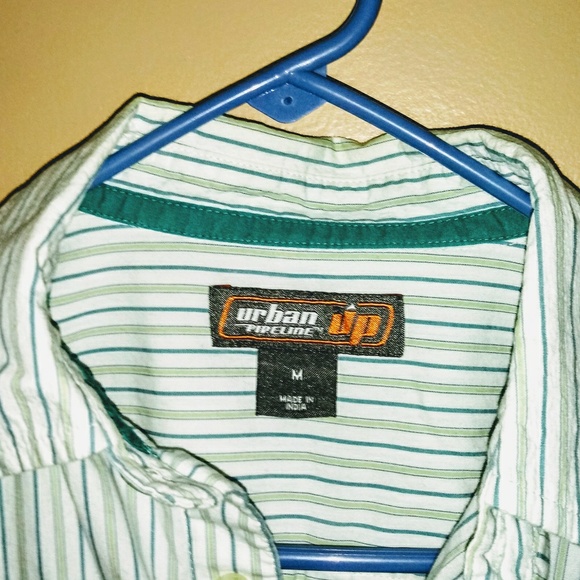 ☔Free w/purchase☔Urban Pipeline Up button down - Picture 2 of 4